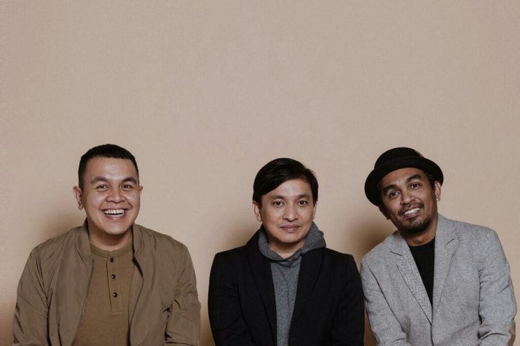kolaborasi Tulus, Glenn Fredly, dan Yovie Widianto dalam lagu “Adu Rayu” membawa kemenangan berupa 5 penghargaan
